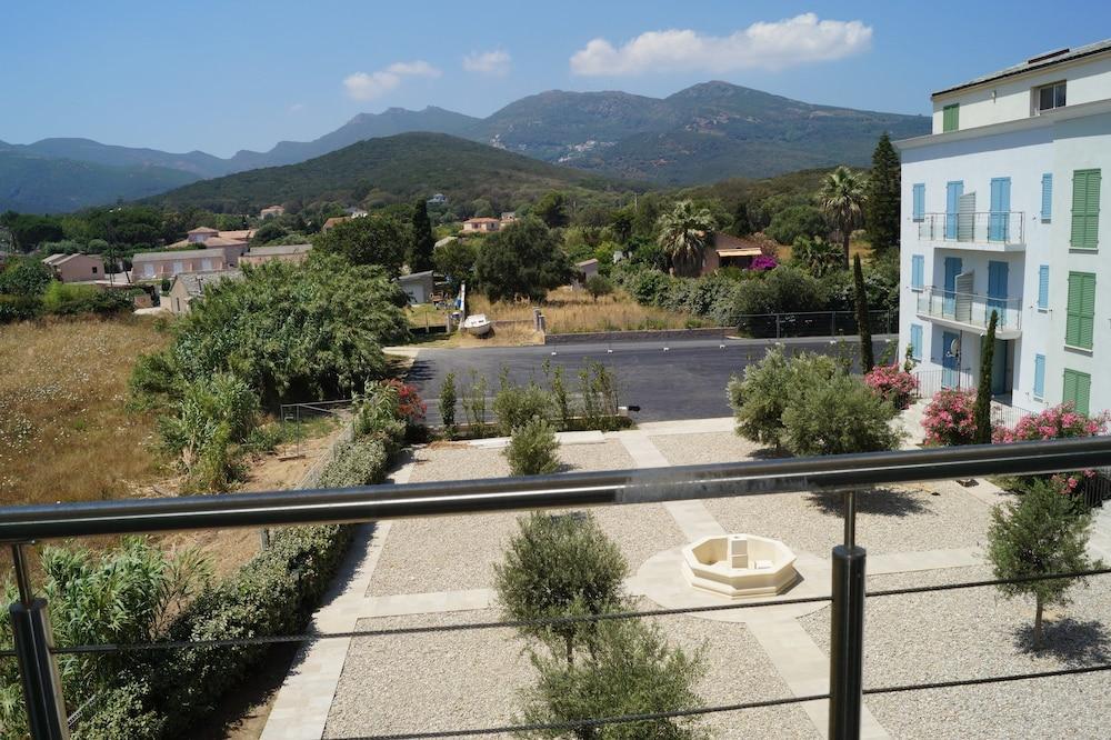 Residence Villa Tyrrenia Макинаджо Екстериор снимка