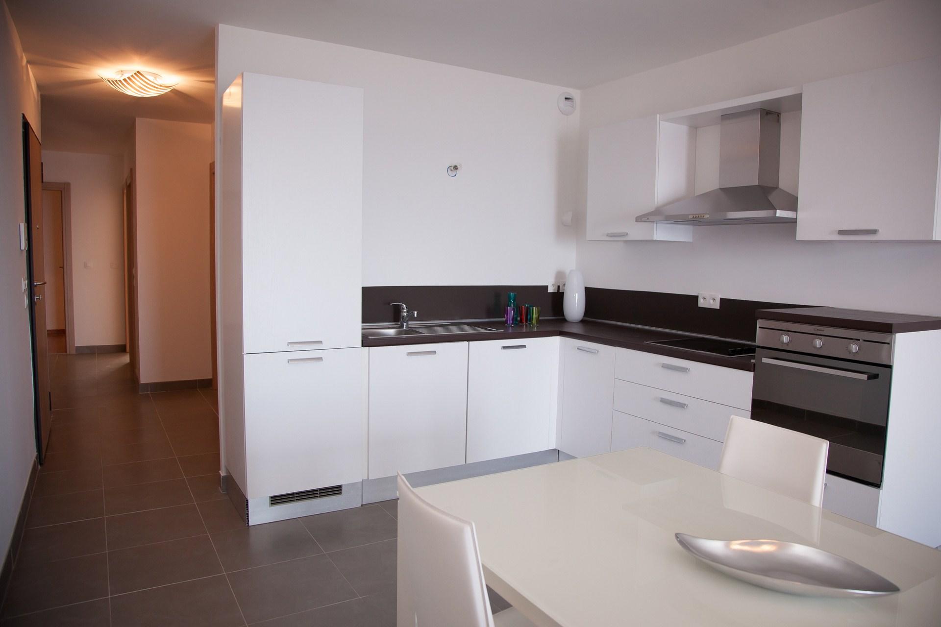 Residence Villa Tyrrenia Макинаджо Екстериор снимка
