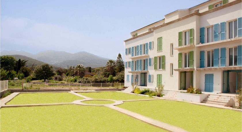 Residence Villa Tyrrenia Макинаджо Екстериор снимка