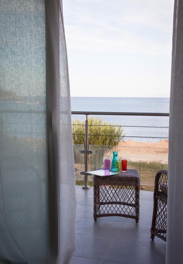 Residence Villa Tyrrenia Макинаджо Екстериор снимка